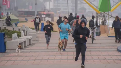 El horario comienza temprano en la mañana.