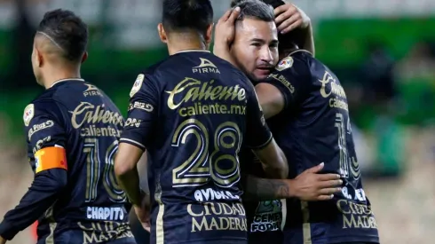 Jean Meneses abrió la cuenta de León con un auténtico golazo