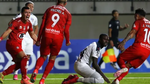 La Calera se estrenó en Libertadores con un empate de local.