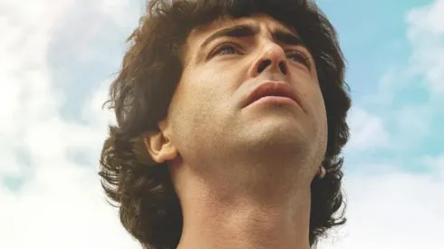 Nicolas Goldschmidt interpreta a Diego Armando en Maradona: Sueño Bendito.