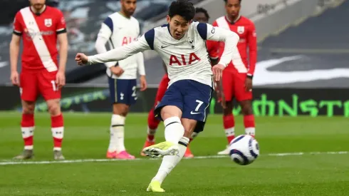 Heung Min Son selló la remontada de Tottenham de penal.