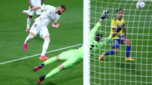 Karim Benzema se lució con doblete y asistencia.