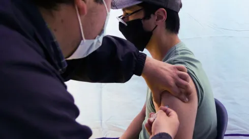 ¿Quiénes se vacunan este jueves 22 de abril?