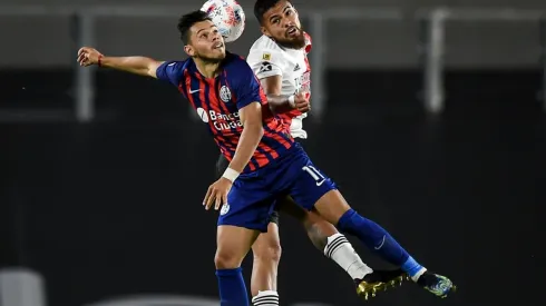 El chileno tuvo una noche accidentada en Argentina ante San Lorenzo.