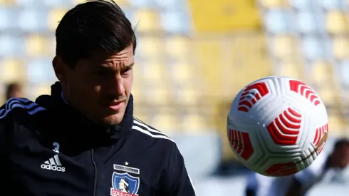 Miiko Albornoz listo para debutar como titular en Colo Colo tras sumar algunos minutos desde la banca.