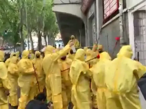 Hinchas limpian estadio tras visita de rostros de derecha