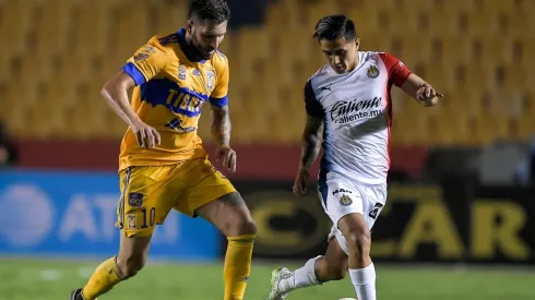 En un choque de gigantes, Chivas recibe a Tigres. Ambos tienen la misión de clasificar a la liguilla.