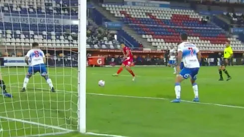 Argentinos derrota a la UC en San Carlos de Apoquindo