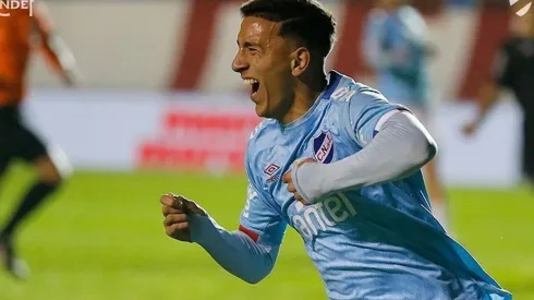 Aunque tiene sólo 18 años, Santiago Cartagena ya acumula experiencia en la primera división de Uruguay y la Copa Libertadores con Nacional de Montevideo