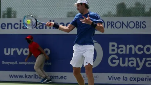 Jarry sigue firme en Salinas