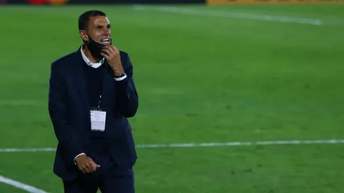 Gustavo Poyet ha perdido los dos partidos de Copa Libertadores al mando de la Universidad Católica.