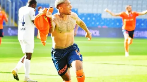 Junior Fernandes es figura en el fútbol turco.