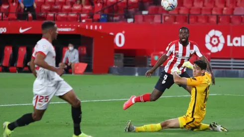 Iñaki Williams define en el único gol del partido