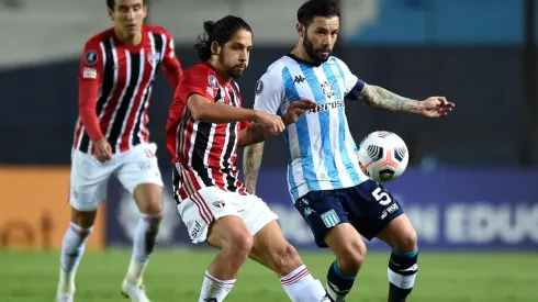 Arias y Mena tuvieron grandes actuaciones en el empate sin goles de Racing-Sao Paulo.