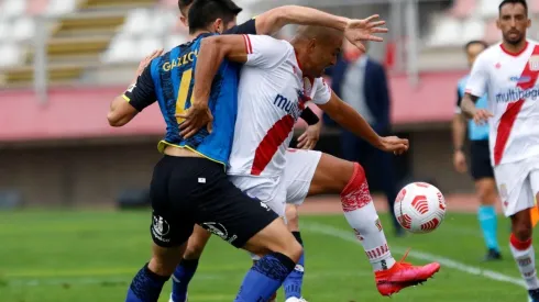 Curicó se mantiene en puestos de descenso.