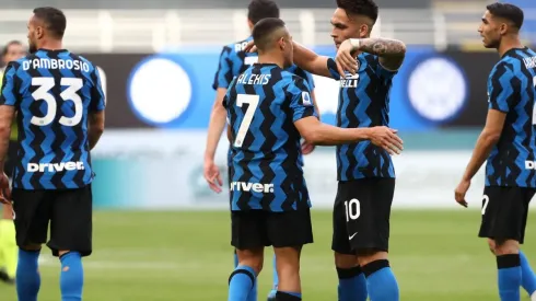 Alexis celebrando con Lautaro