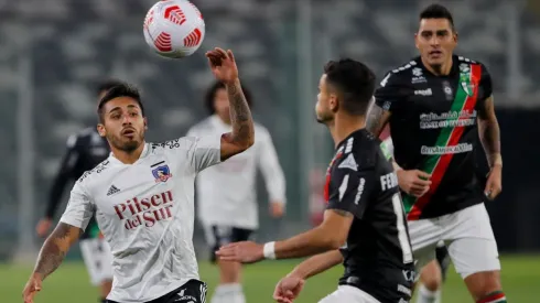 Colo Colo y Palestino durante su partido en el estadio Monumental.