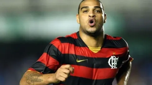 Adriano reconoce que en Flamengo se dedicó a tomar