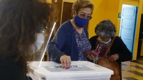 ¿Hay horario de votación para adultos mayores?