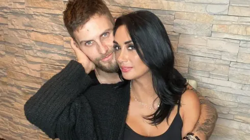 Jean Philippe Cretton y Pamela Díaz coquetean en una nueva sesión de fotos.