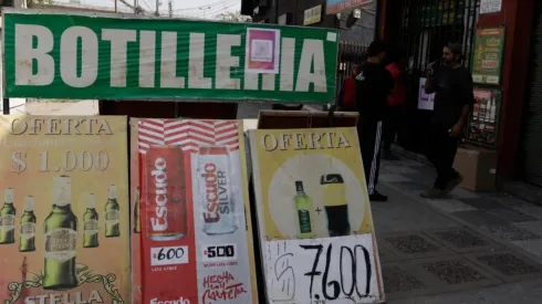 Las botillerías tienen prohibido vender bebidas alcohólicas por ley.