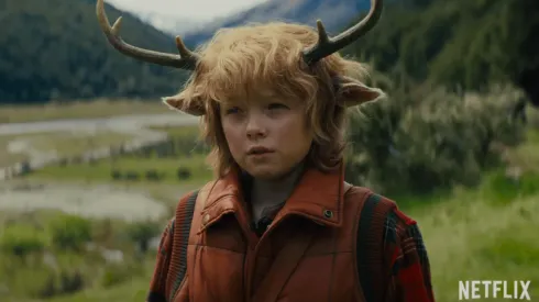 Christian Convery como Gus en Sweet Tooth de Netflix.