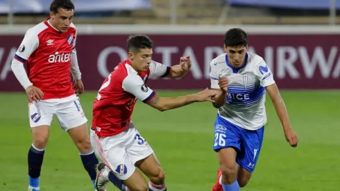 Universidad Católica visita a Nacional en Montevideo para seguir con vida en la Copa Libertadores 2021, y conseguir el pasaje a octavos de final.