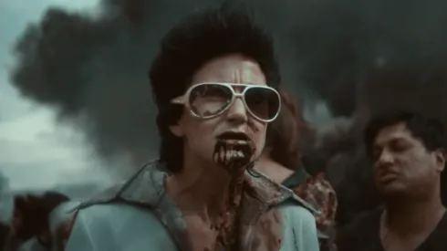 Un Elvis zombie también es parte del caos que se desata en Las Vegas para El Ejército de los Muertos, de Zack Snyder.