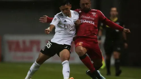 Joan Cruz jugando ante Ñublense