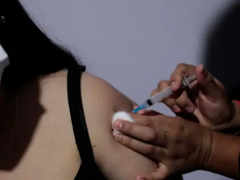 ¿Quiénes se vacunan este lunes 24 de mayo en Chile?