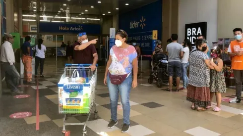 Los supermercados están abiertos de lunes a domingo en el horario que ellos dispongan.