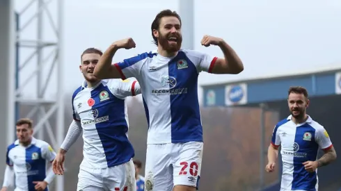 Ben Brereton celebrando en el Blackburn Rovers