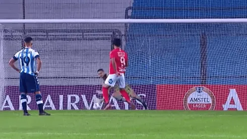 Gabriel Arias tapó un penal a Rentistas en Copa Libertadores.