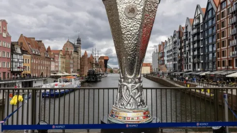 Villarreal vs Manchester United viven esta semana el especial de definiciones en Europa, con la Europa League. El trofeo está en juego.