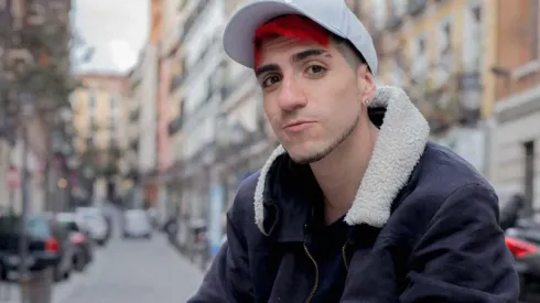 Martín Acertijo en las calles de Madrid, España.