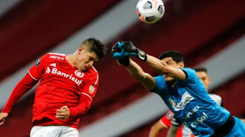 Carlos Palacios e Inter de Porto Alegre clasifican en Copa Libertadores.