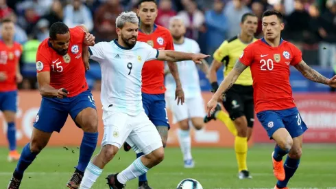 Argentina recibirá a Chile en medio de cifras históricas de contagios de Covid.