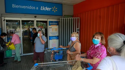 ¿A qué hora cierra supermercado Líder?