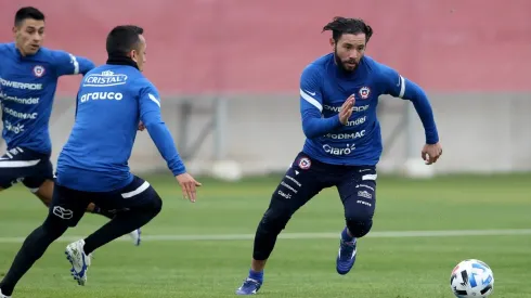 Mena quiere ganar camiseta de titular en la Roja