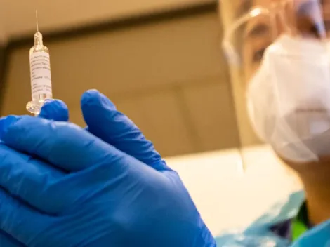 ¿Cuántas dosis requiere la vacuna CanSino?