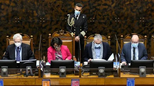 IFE Universal Sesión Especial del Senado