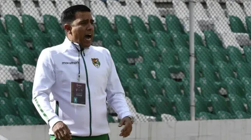 César Farías tiene un once similar al que perdió ante la Roja en el amistoso de marzo