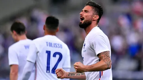 Giroud le marcó un doblete a Bulgaria en la previa de la Euro