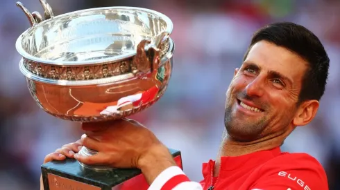 Djokovic venció en cinco sets a Tsitsipas en la final de París