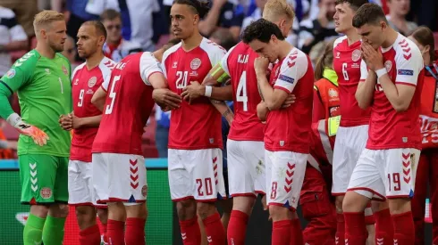 El plantel danés quedó totalmente golpeado tras el colapso de Christian Eriksen en cancha.