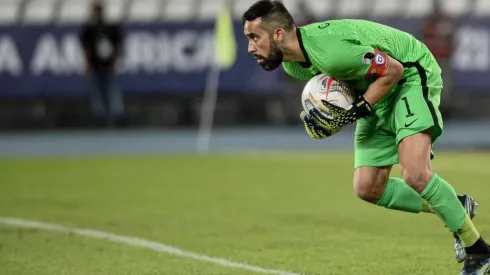 Periodista argentina asegura que la selección albiceleste no puede con Claudio Bravo