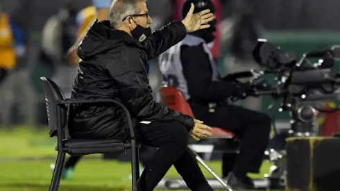 Óscar Washington Tabárez elogió a Lionel Messi.