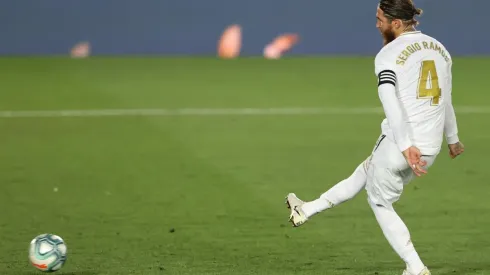 El jugador de 35 años podría llegar como agente libre, pero su salario altísimo complica a los clubes.