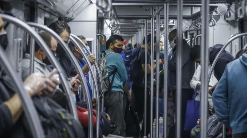 Revisa el horario del tren subterráneo