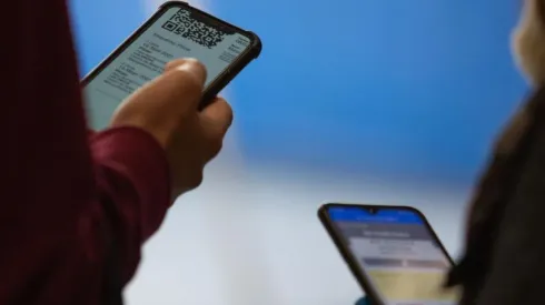 El Pase debe ser presentado ante el fiscalizador correspondiente.